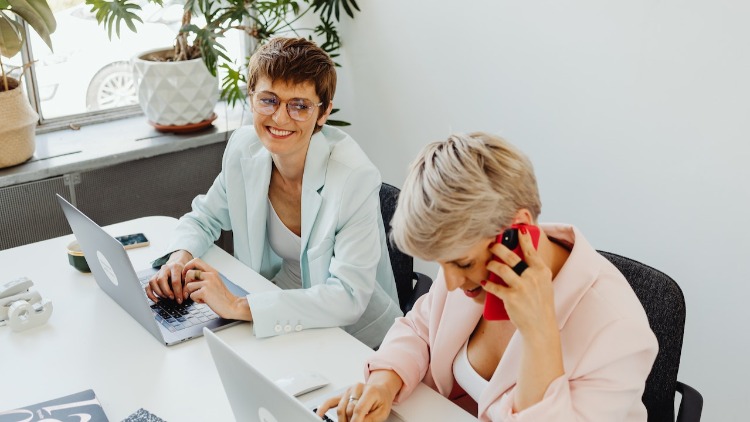 Amour au travail, 5 conseils pour gérer sa relation